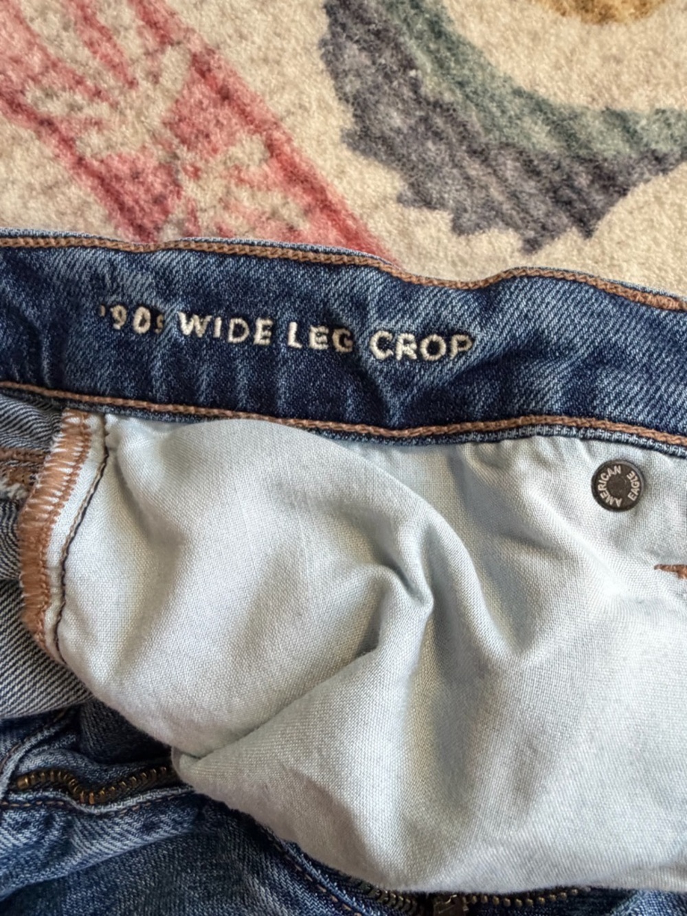 AE 90’s Wide Leg Crop Distressed Jeans - Picture 3 of 3